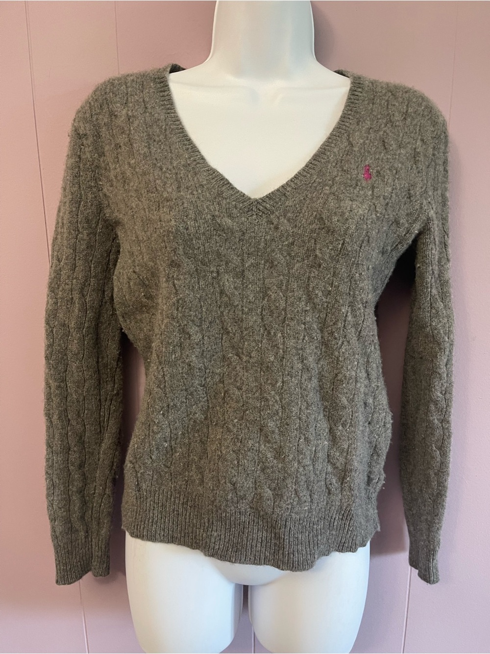 Women’s Polo by Ralph Lauren V neck Cashmere and wool.